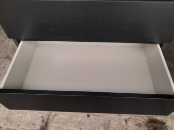 Ikea komoda Malm černá 4 zásuvky - 3