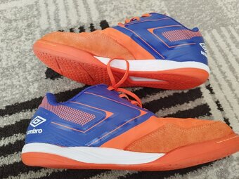 Umbro PRO 5 sálové boty vel. 41 - 3