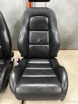 Sedačky Audi TT 8N - 3