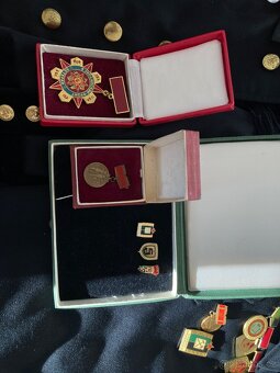 Hornické uniformy a medaile - 3