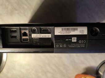 Xbox 360 s ovladačem - 3