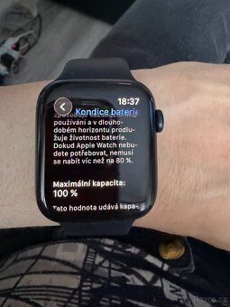Apple Watch SE (2. generace) 44mm LTE - 3