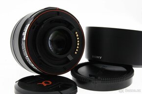 Sony 35mm f/1.8 SAM DT - 3