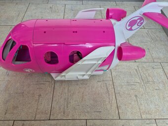 Nabízím Barbie letadlo a sanitku - 3