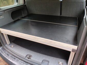 Obytná vestavba do VW Caddy - 3