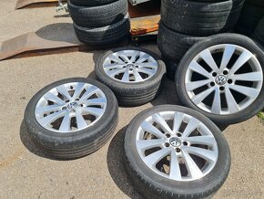 Alu kola Vw 17 5x112 disky R17 Volkswagen originál elektrony - 3