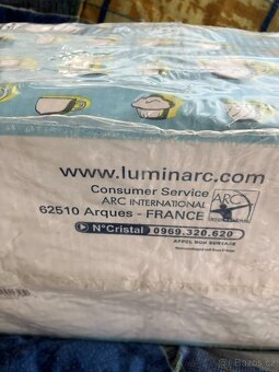 Prodám sadu hrníčků a talířků. Luminarc hrníček - 3