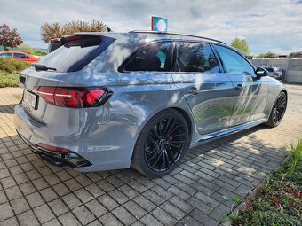 nový model Audi RS4 r.2022 21tiskm záruka 1/2027 - 3