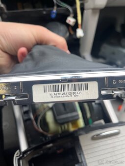 Řadící páka s manžetou a panelem Mercedes W212 - 3