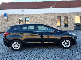 Hyundai i30 1.6 CRDi 81kw Servisní kniha - 3