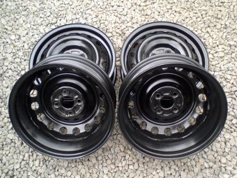 15 plechové disky Toyota IQ,Toyota Yaris III - 3