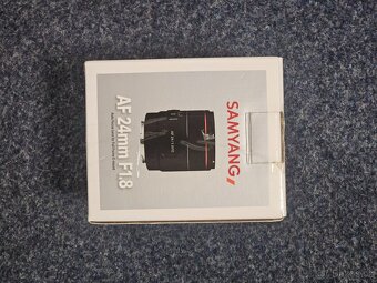 Samyang Sony FE 24mm f1.8 s balením - 3