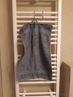 Dvojity vesak na rucniky Metalia - 3