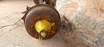 Bržděná náprava šest šroubů - 3