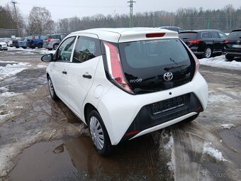 Toyota Aygo 1.0, 51 kW, klima - 3