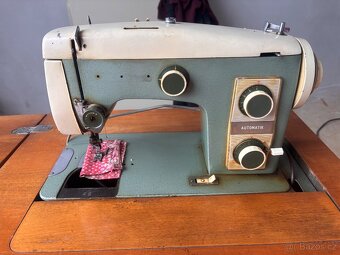 Šicí stroj - 3