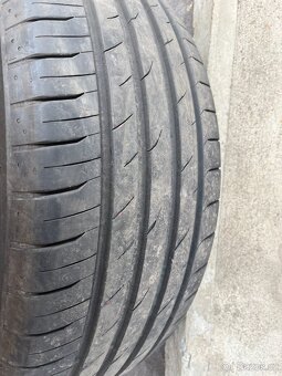Letní Pneu 225/55 R17 TOYO PROXES COMFORT - 3