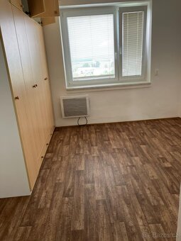 Prodám šatní skříně - 3