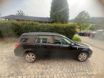 Opel Astra H Caravan - 3