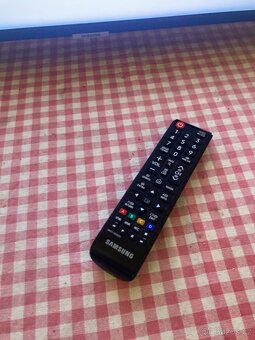 4K UHD LED Smart Televize Samsung UE40NU7182 - 100 cm - Wifi - 3