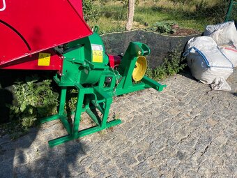 PRODÁM NOVÝ ČESKÝ ŠTĚPKOVAČ BYSTROŇ PIRANA ZA MALOTRAKTOR. - 3
