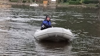 Motorový člun 3,65 m pro 4 osoby plus motor Yamaha - 3