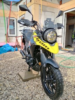 Suzuki V strom DL 250 - 3