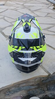 Úplně nová dětská helma - 3