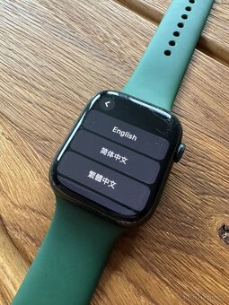 Apple Watch Series 7 45mm, zelené - 3