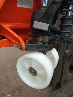 Toyota Bt lifter - 3