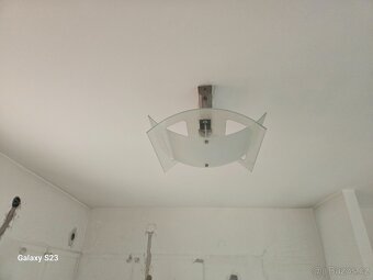Dvě stropni svitidla a tři nástěnná - 3