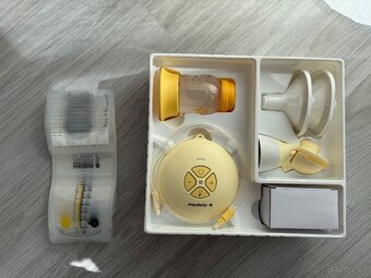 Odsávačka mléka MEDELA Swing Flex + dárky - 3
