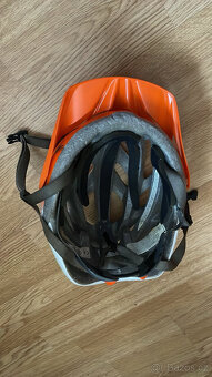 Helma cyklistická Giro oranžová - 3
