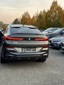 Spoiler na kufr BMW X6 G06 černý lesk - 3