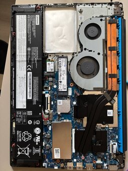 Herní notebook Lenovo GTX 1650 & 16 GB RAM – skvělý stav - 3