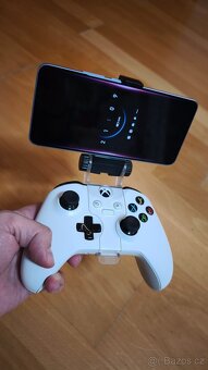 Herní konzole Xbox One S 1T, 2x ovladač, sluchátka, hry - 3