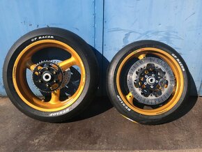 Magnesiová kola Marchesini na Honda VTR 1000 SP1/2 - 3