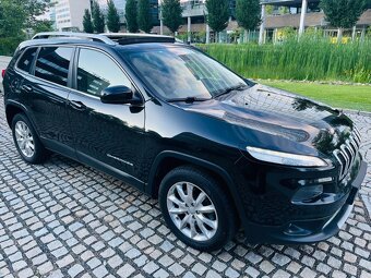 Jeep Cherokee 2.2M-JET 4x4 AUTOMAT LED VYHŘEV SERVISKA TAŽNÉ - 3