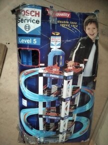 autíčka, garáž a hotwheels dráhy - 3