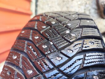Zimní pneu =GOODYEAR= 205/60 R16 - 3