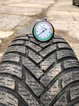 Zimní pneu 185/65R15 - 3