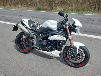 Triumph Speed Triple 1050 - 3