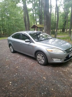 Ford Mondeo Ghia - 3