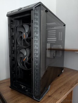 Prodám PC skříň be quiet Dark Base 700 Midi Tower - 3