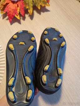 Kopačky Zn. Nike vel 38, super stav jako nové, v zaruce - 3