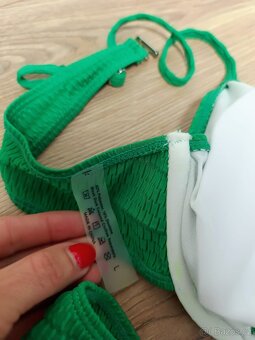 Nové dvoudílné plavky L - 3