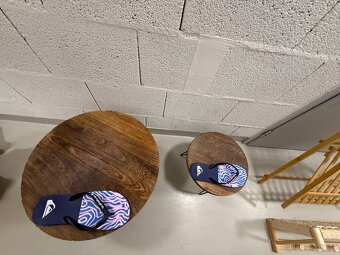 Prodám set 2 kulatých stolků – dřevodekor, černé kovové nohy - 3