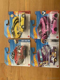 Hot Wheels - 3