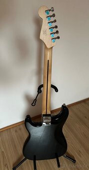 Fender Squier stratocaster - 3