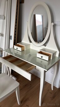 Prodám Ikea toaletní stůl se zrcadlem - 3